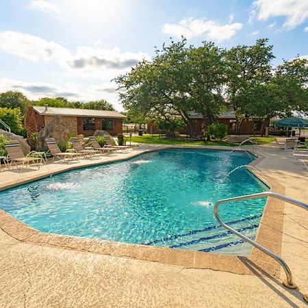 Sun Outdoors Lake Travis Hotel Hudson Bend Exterior photo